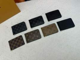 Picture of Louis Vuitton Wallets _SKUfw220043266fw